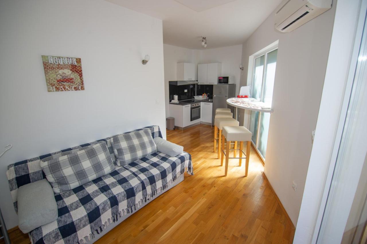 Apartment Davor Malinska Eksteriør bilde