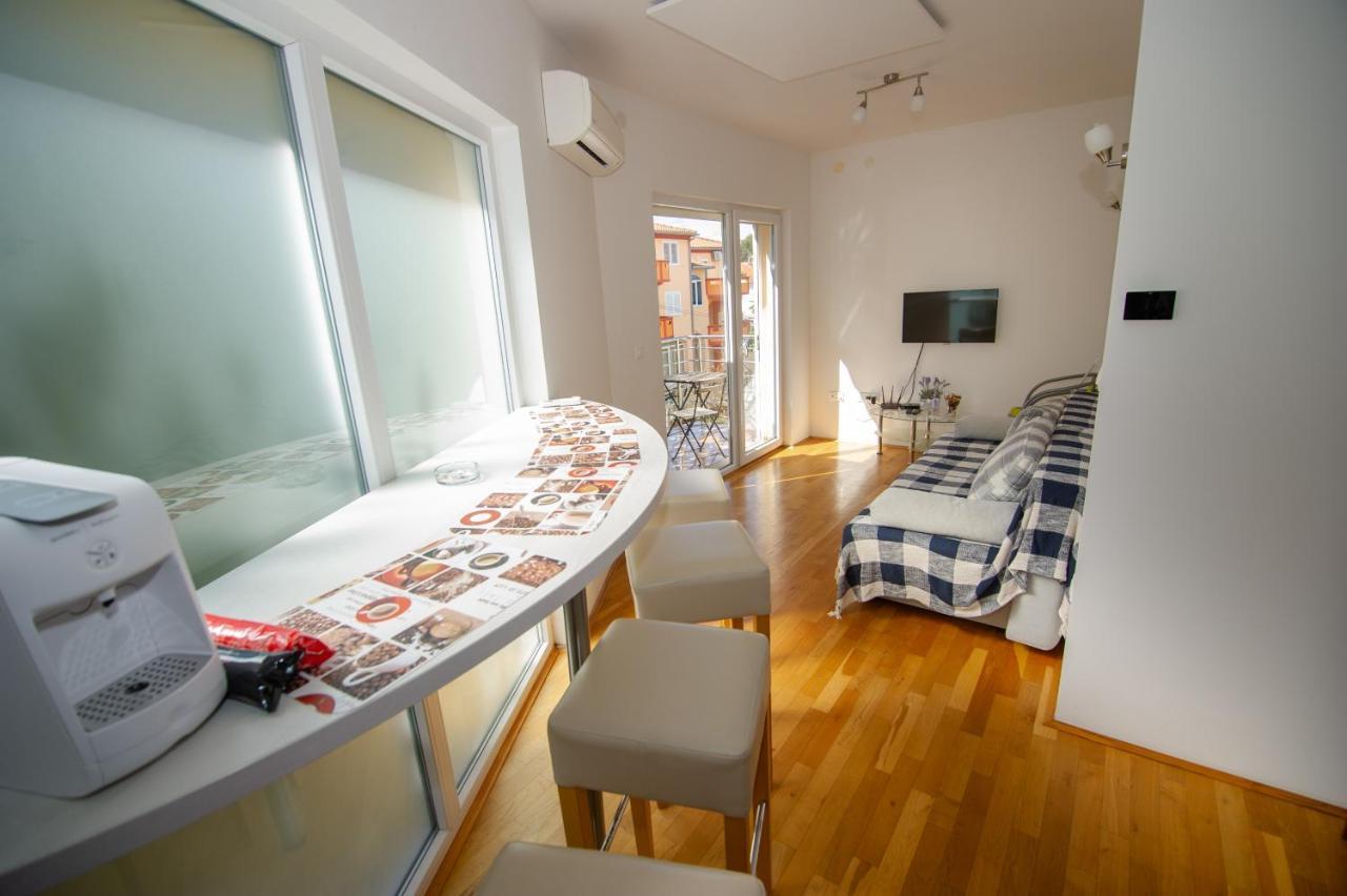 Apartment Davor Malinska Eksteriør bilde